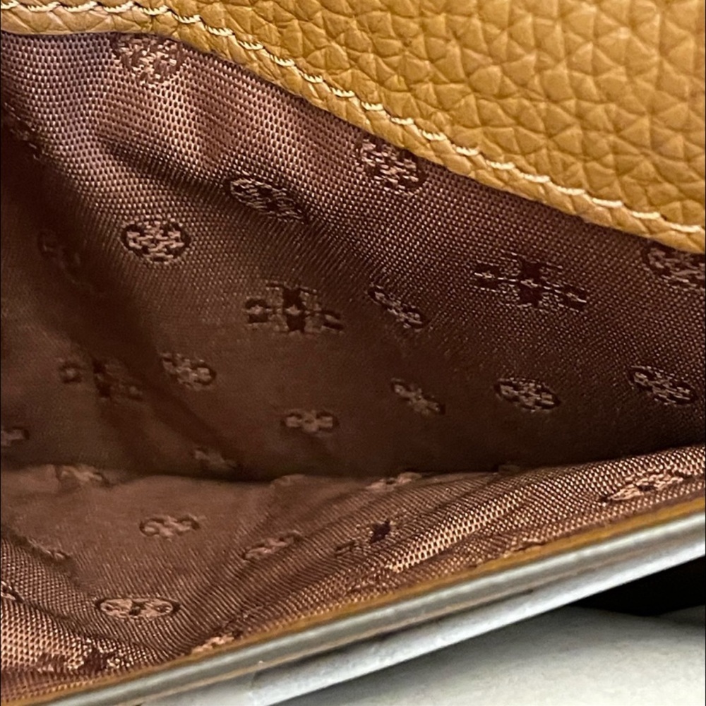Brand new Athletic Tory Burch bag - Picture 9 of 15